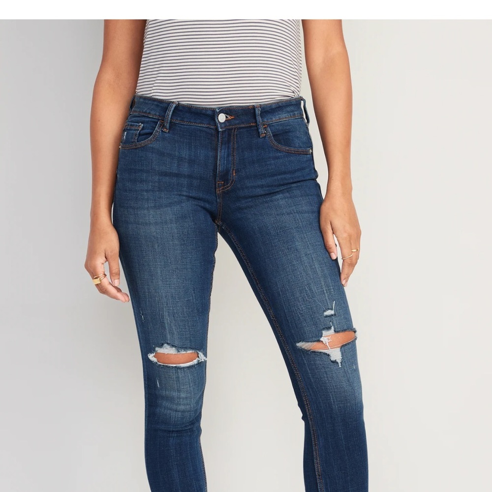 Old navy Mid Rise - Picture 3 of 5